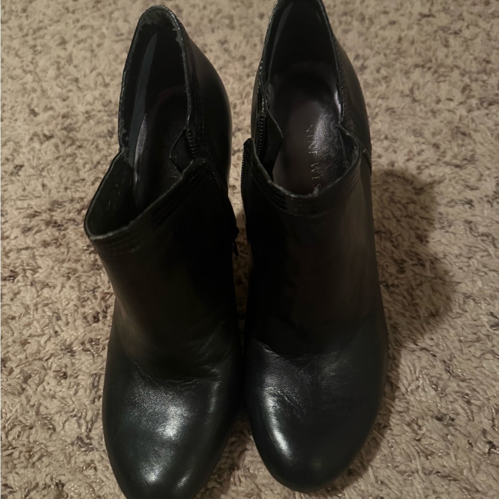 Nine West Black Leather Ankle Booties with Side Zip